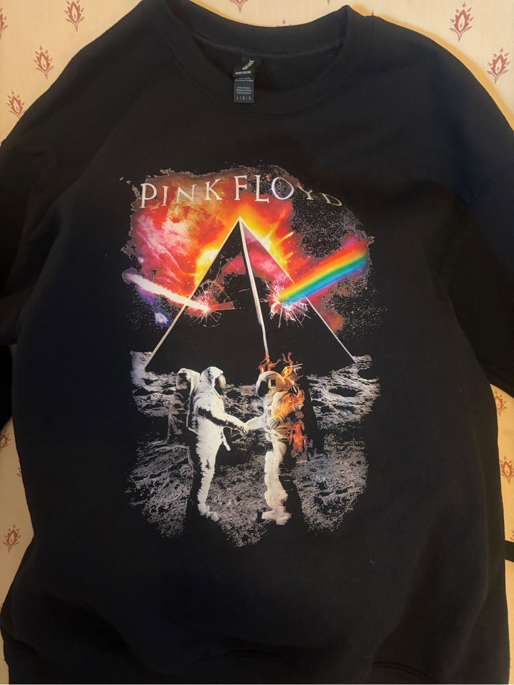 Gildan Black Men Sweatshirt with Pink Floyd Astronaut Prism Graphic